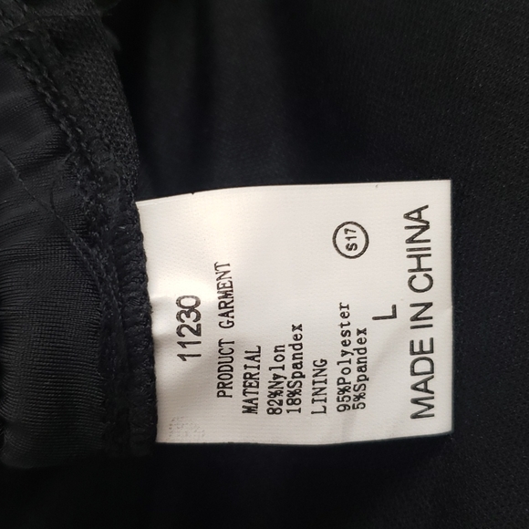 Black high cut adjustable ruched sides, removable cups swim suit Size Large NWOT - Picture 9 of 11